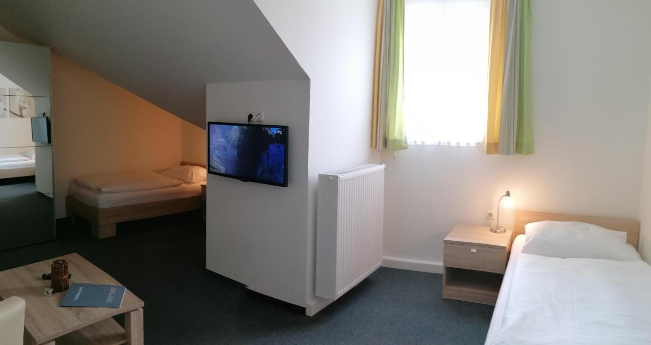 Gaestehaus Karl August Fohnsdorf Buitenkant foto