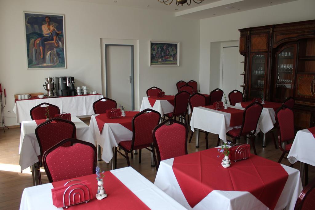 Gaestehaus Karl August Fohnsdorf Buitenkant foto